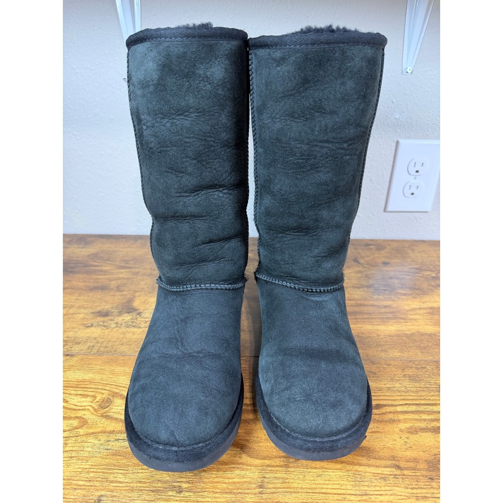 UGG Classic Tall II Black Sheepskin Suede Boots 1016223 Womens Size 7